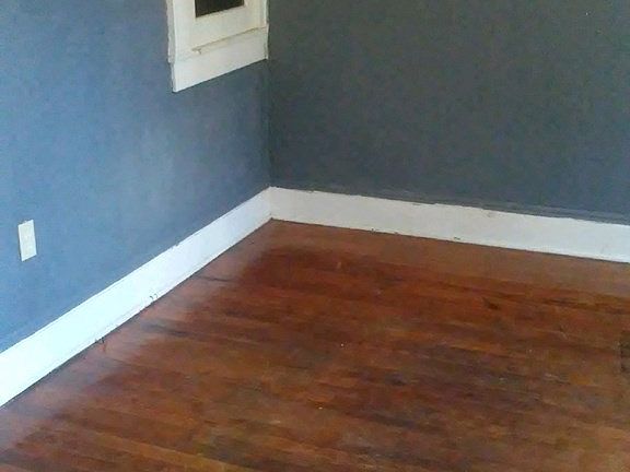 5th image of 109 Fairlawn Ave