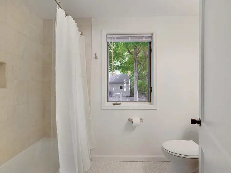 3448 N Shore Dr — Photo 13