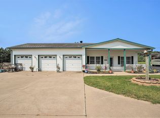 2748 Hillandale Rd, Sodus, MI 49126