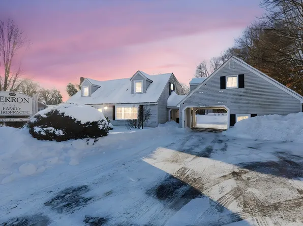 990 Pleasant St, Brockton, MA 02301