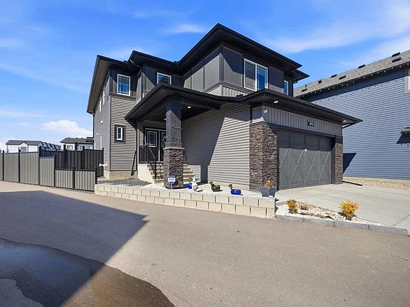 2nd image of 1153 SE Chinook Gate Bay SW