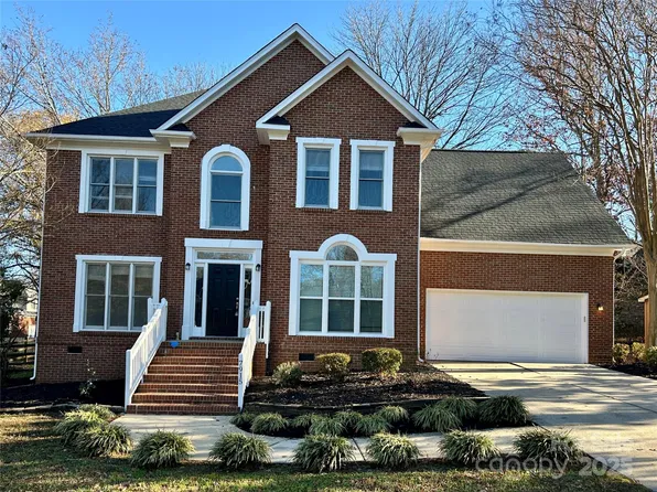 7915 Willows Pond Ct, Charlotte, NC 28277