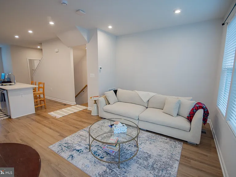 34 Coolidge Ave — Photo 8