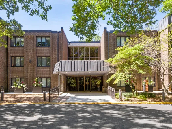 3412 Oak Ridge Rd APT 108, Minnetonka, MN 55305