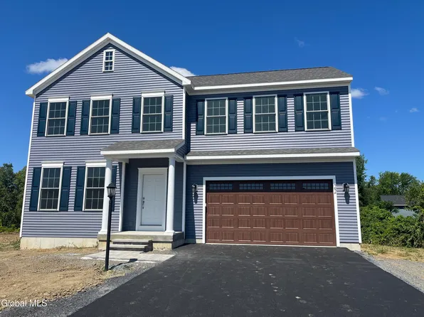 22 Windrow Way, Mechanicville, NY 12118