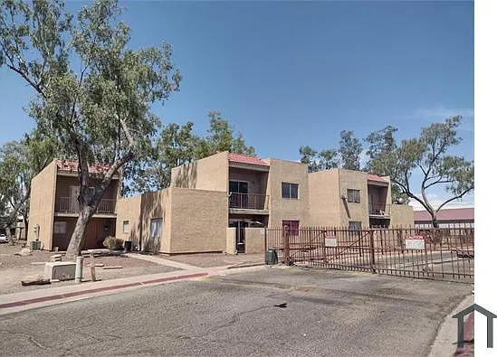 2838 E Marconi Ave #203 — Photo 5