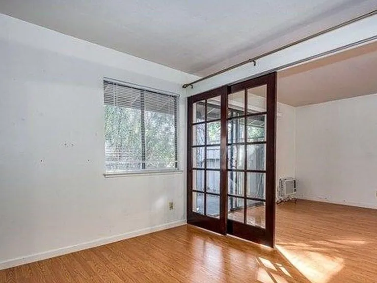 101 Kinross Dr #4 — Photo 14