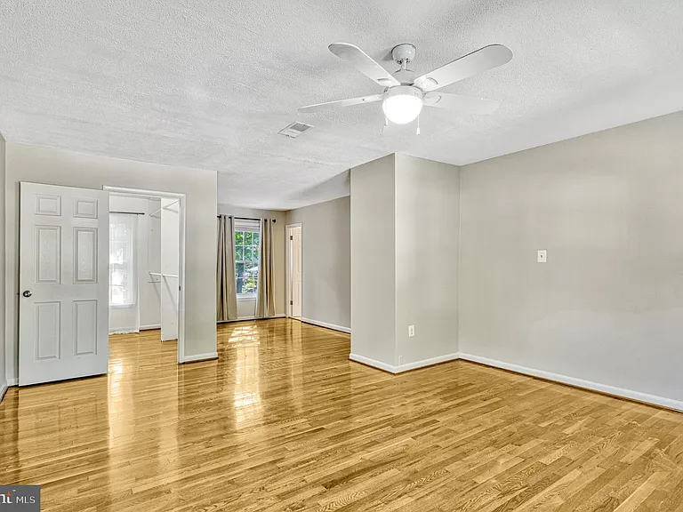 5021 Fleming Dr — Photo 34