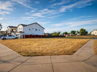 1001 N Canyon Dr, Modesto, CA 95351
