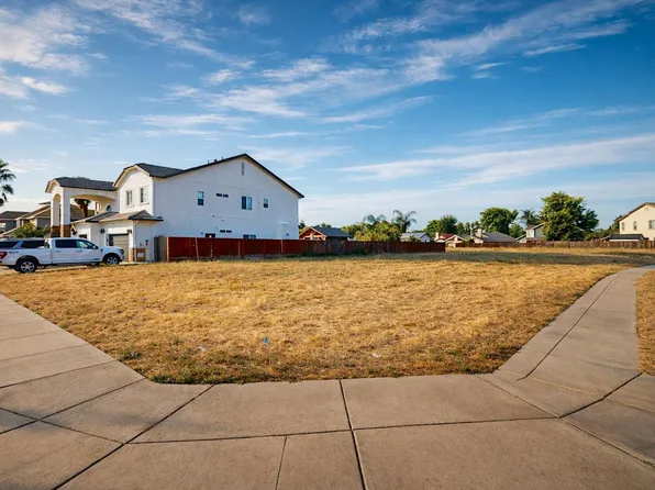 1001 N Canyon Dr, Modesto, CA 95351