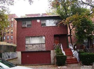 3350 74th St, Flushing, NY 11372