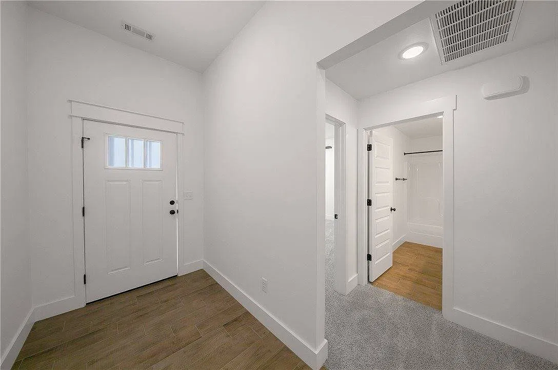3 bed, 1744 sqft, $1,850 — Photo 1