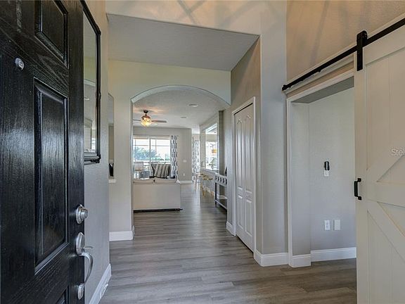 3rd image of 1029 Emmett Ln