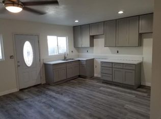 10918 Grape St, Los Angeles, CA 90059