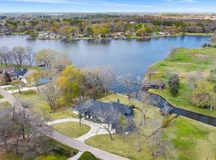 13214 Hawthorne Dr, Willis, TX 77318