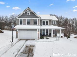 2862 Sunset Ridge Ct NE, Rockford, MI 49341