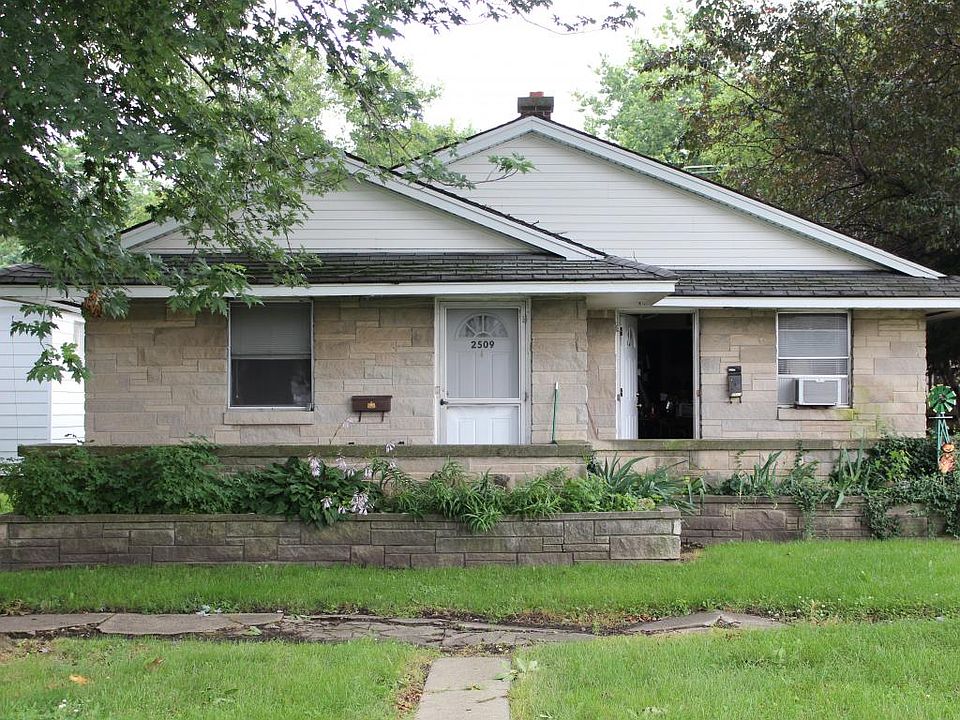 1st image of 2509 Richmond Ave