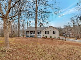 13 Landing Trl, Powder Springs, GA 30127