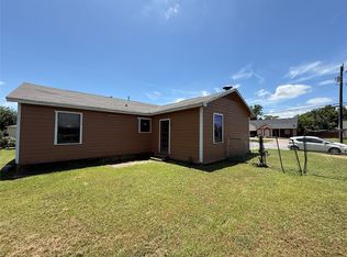 915 S Rockwall Ave, Terrell, TX 75160