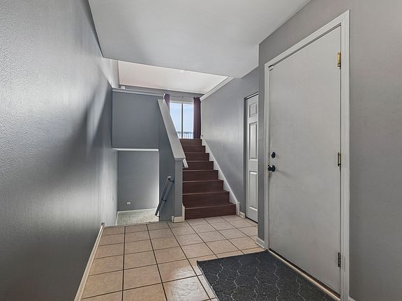 2nd image of 1703 Fieldstone Dr S #1703