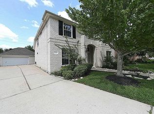 11617 Summer Moon Dr, Pearland, TX 77584