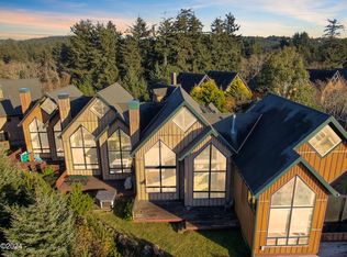 3420 NW Oceanview Dr UNIT B, Newport, OR