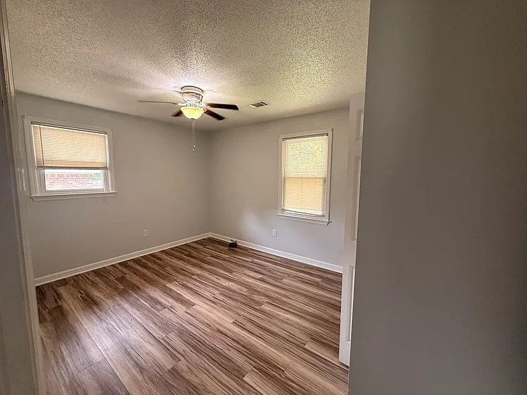 4534 Greystone Dr — Photo 9