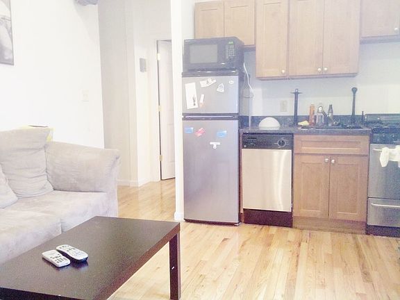 2nd image of 108 E 4th St APT 25