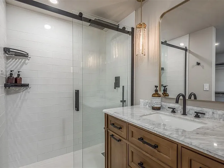 4036 Sunray Dr — Photo 17