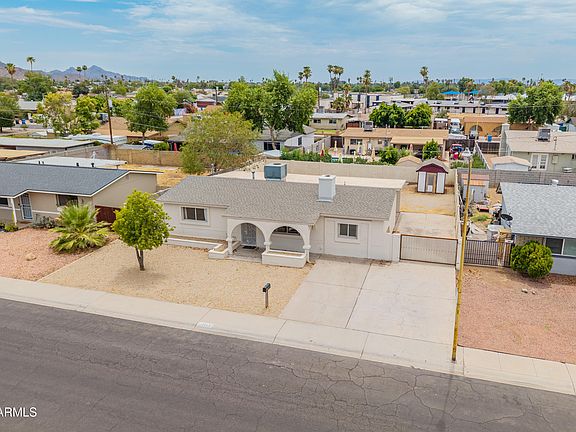 3rd image of 3313 W PERSHING Avenue