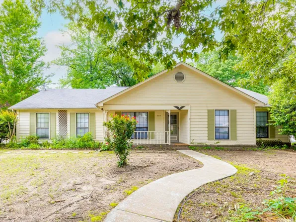 405 White Blossom Cir, Bryant, AR 72022