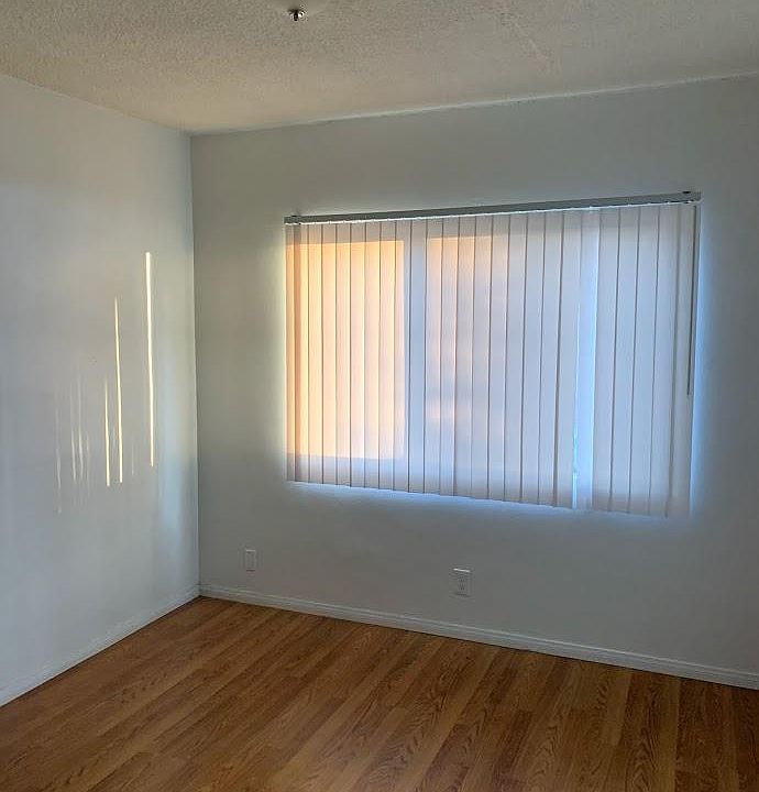 2nd image of 225 Palmetto Dr APT 10