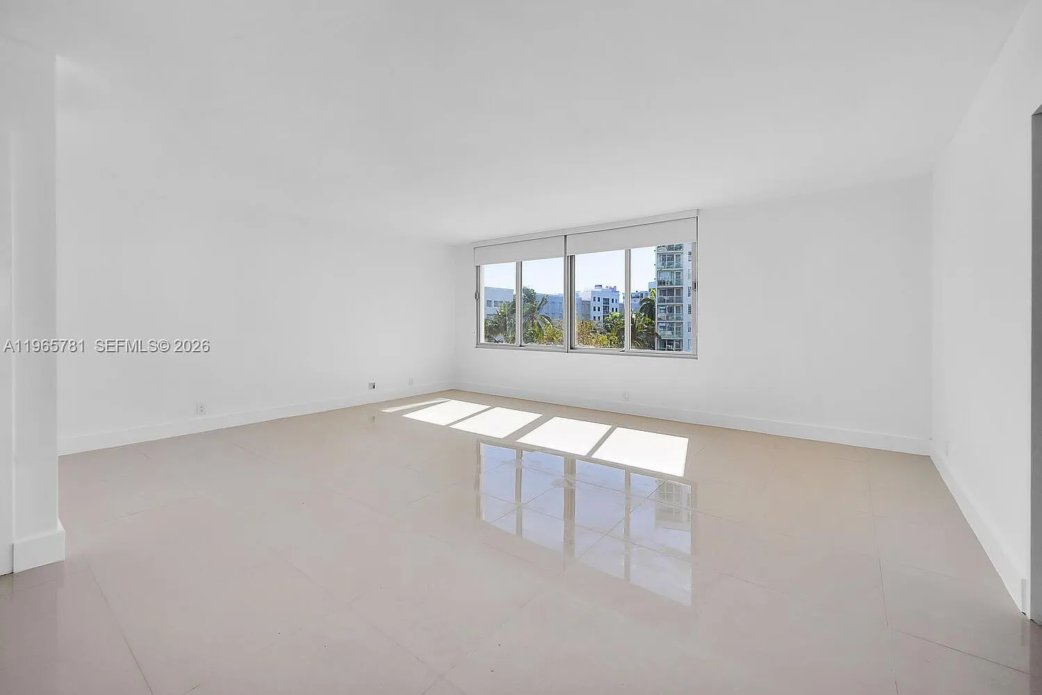 Mirador 1000 Condo — Photo 4
