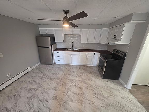 4th image of 10612 Grand River Ave #9