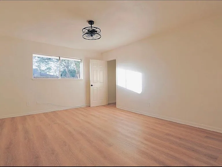 11611 Sagedowne Ln — Photo 14