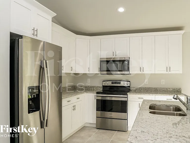 604 Henry Ave — Photo 6