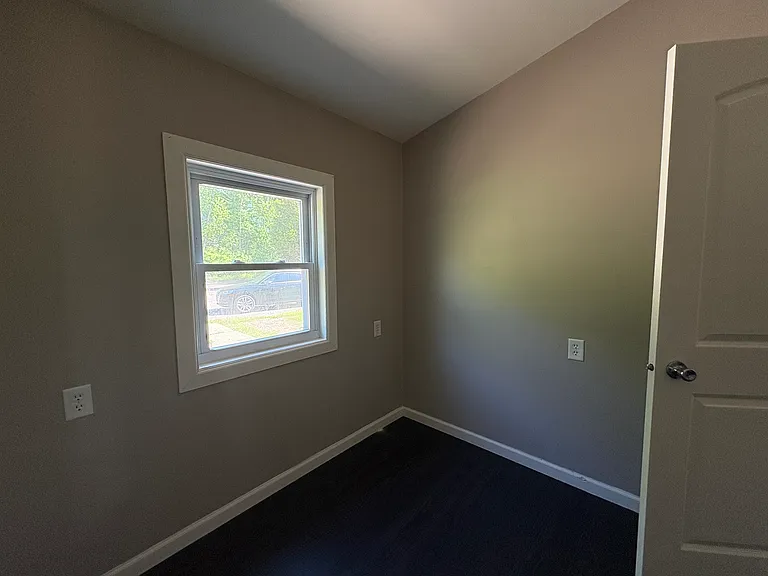 326 S Meridian Rd — Photo 10