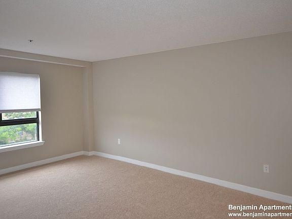 5th image of 1110-1112 Beacon St #55