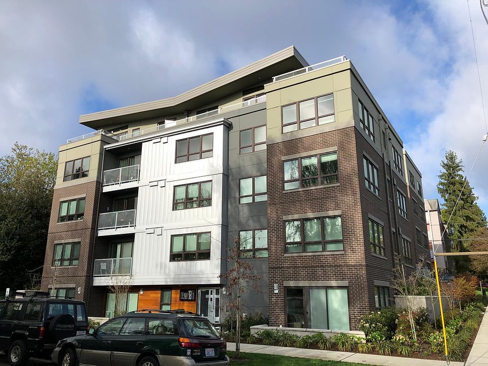 1st image of 1823 18th Ave Unit 306