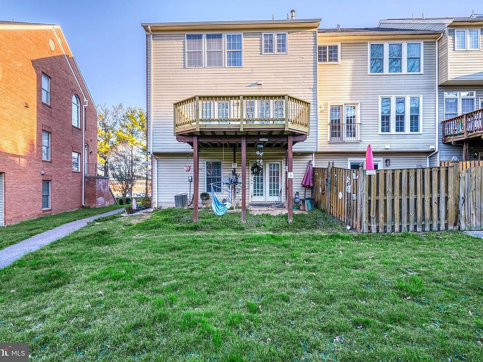 2nd image of 2208 Mears Ln