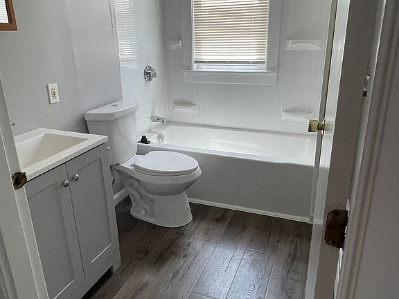 3rd image of 73 Malvern St APT 1B