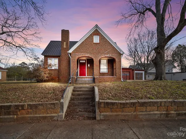 106 W Ketchie St, China Grove, NC 28023
