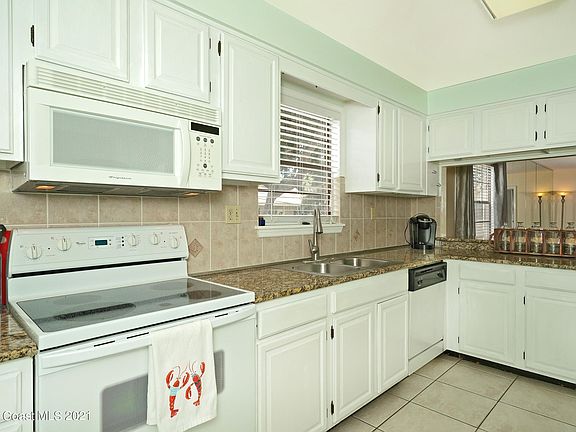3rd image of 201 International Dr APT 126
