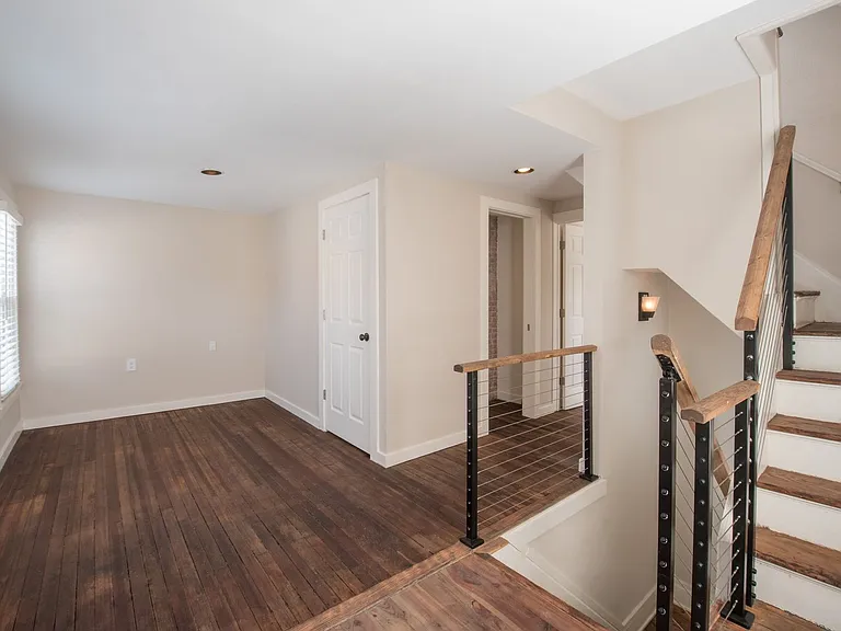 130 Van Dam St — Photo 11