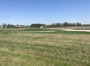 134 Medinah Cir E, Lake City, MN 55041