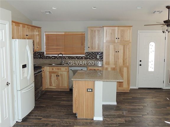 3rd image of 6658 Cinnabar Coast Ln