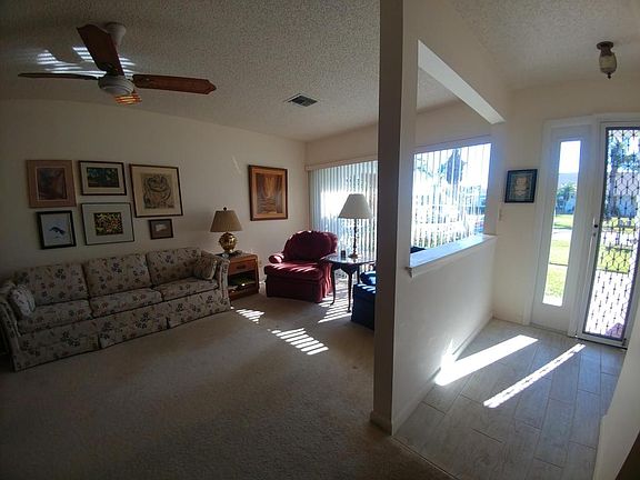 4th image of 517 Crooked Lake Ln APT C