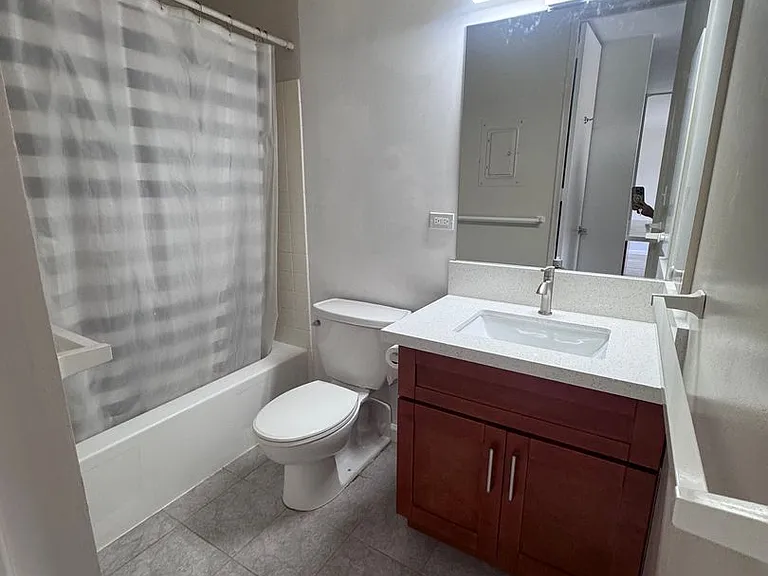 1415 Punahou St #701 — Photo 2