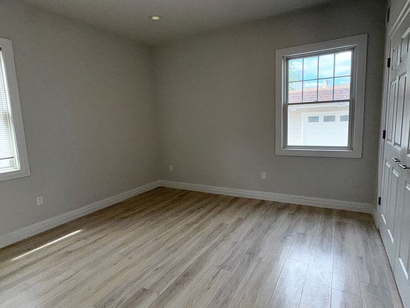 3rd image of 220 Hamilton St #1