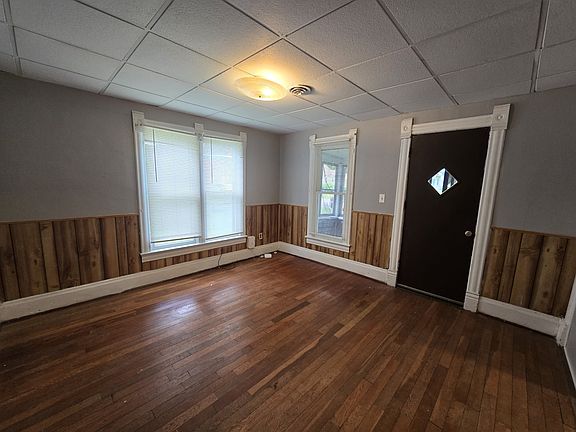 5th image of 232 Center St